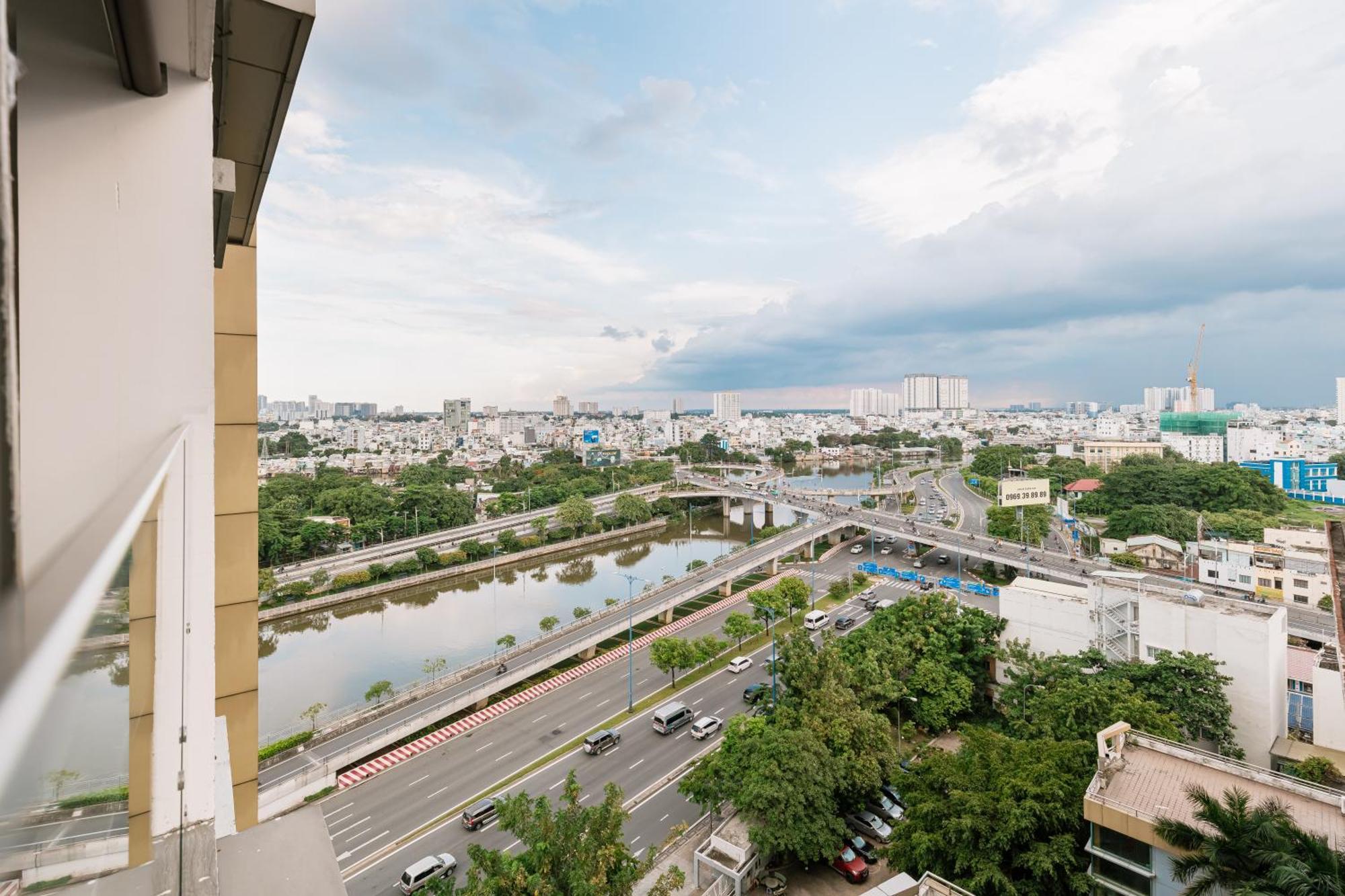 Exclusive 2-3 Bedroom Apartment In District 1 Free Pool Gym Sauna Хошимін Екстер'єр фото