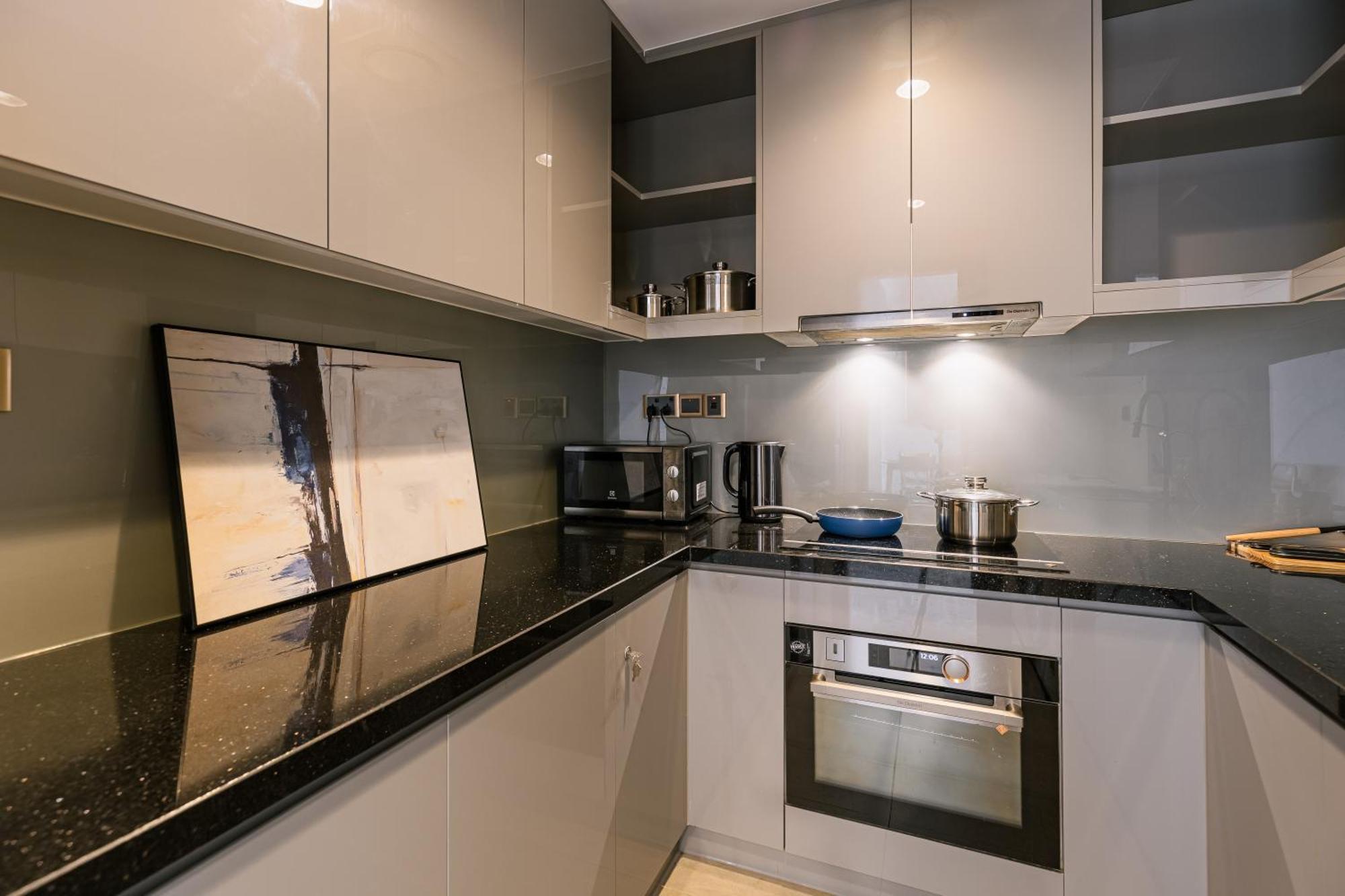 Exclusive 2-3 Bedroom Apartment In District 1 Free Pool Gym Sauna Хошимін Екстер'єр фото