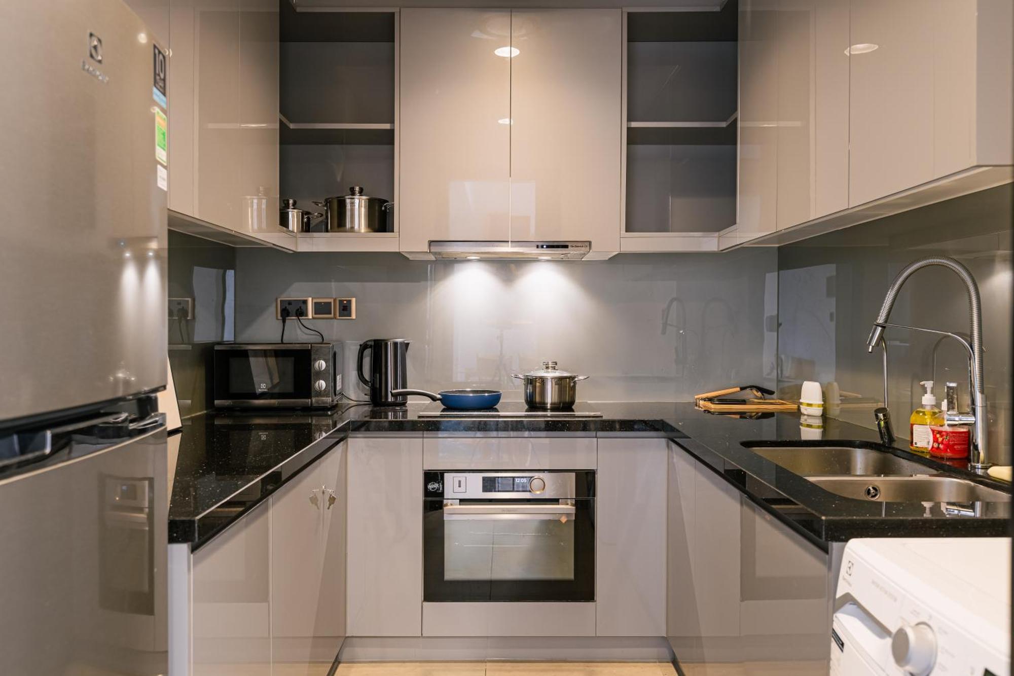 Exclusive 2-3 Bedroom Apartment In District 1 Free Pool Gym Sauna Хошимін Екстер'єр фото